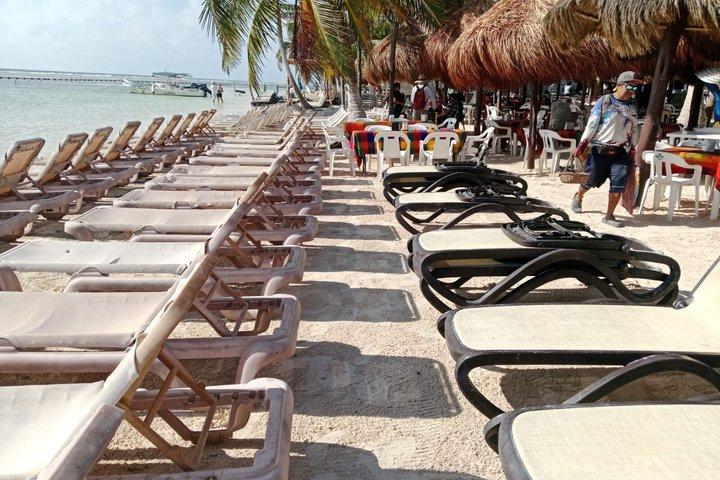 コスタマヤビーチクラブへの小旅行（マハウアルへの送迎付き）