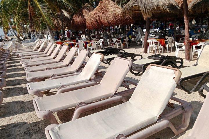 コスタマヤビーチクラブへの小旅行（マハウアルへの送迎付き）
