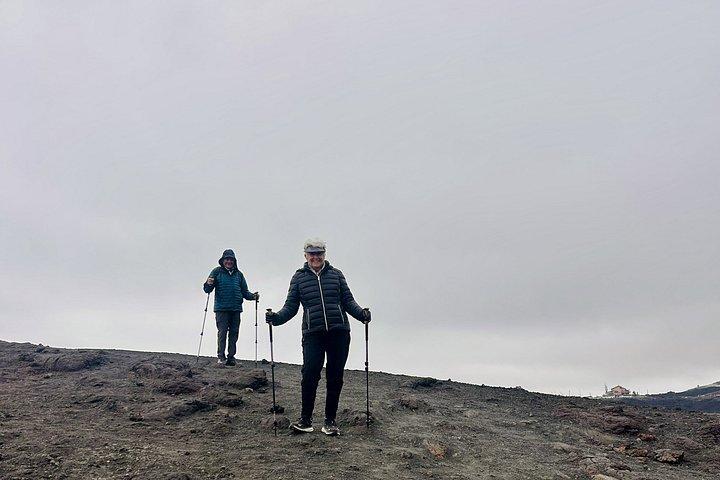 4WDで行くエトナ山北峰（標高3000m）のプライベートツアーとシチリアの屋台料理