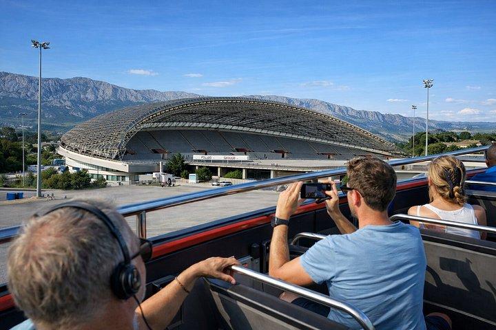 Split Panoramic Sightseeing Bus Tour with Audio Guide