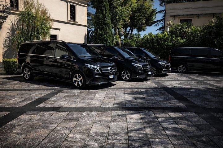 PRIVATAUSFLUG vom CATANIA-Kreuzfahrthafen oder der Stadt nach TAORMINA und CASTELMOLA