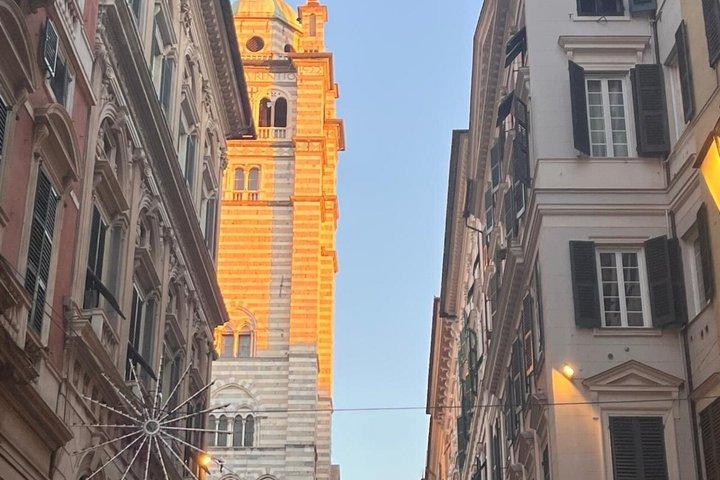 ジェノヴァのガイド付きツアー：歴史を体験し、秘密の宝物を発見