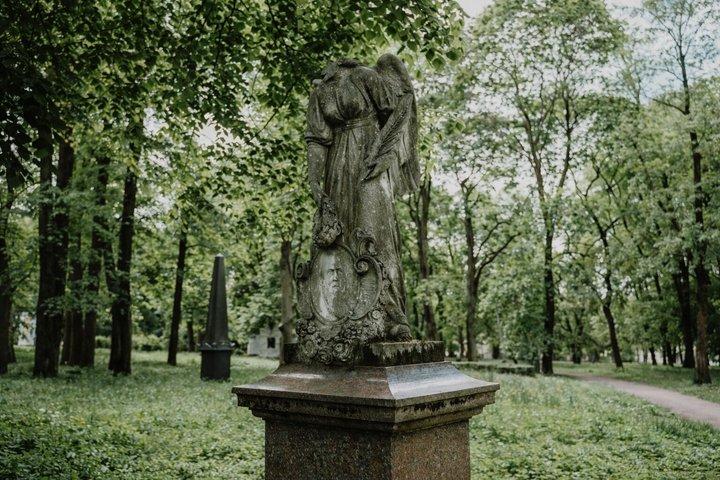 Riga Ghosts and Cemeteries Walking Tour