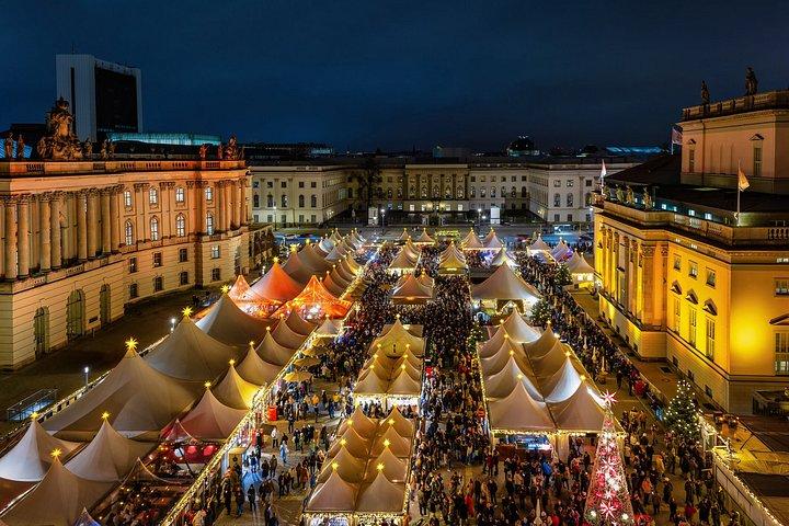 Private Berlin Christmas Walking Tour Through Historic Landmarks