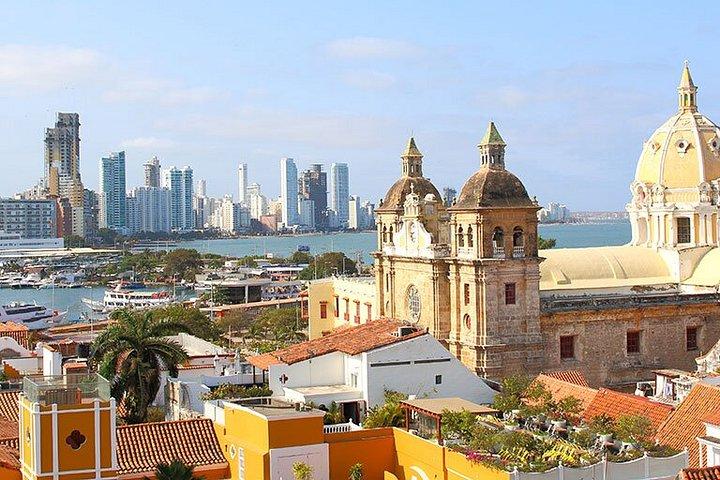 Walking tour natural Mystik Walled city and Getsemaní (Private)