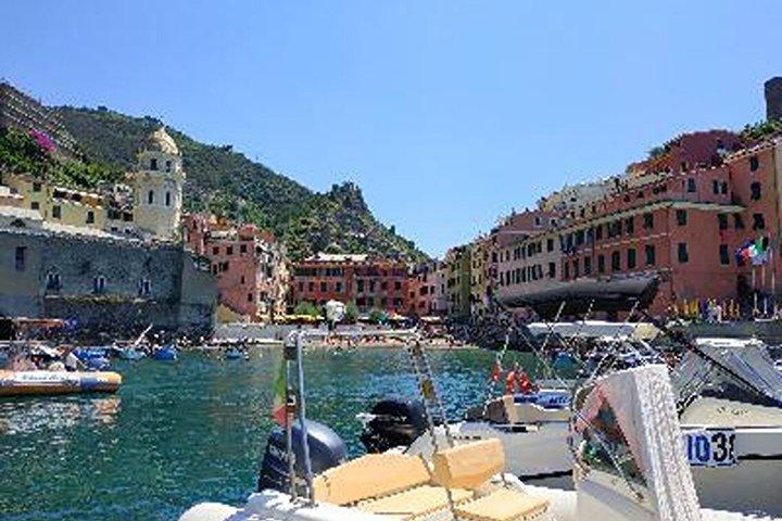 4 hr Private Cinque Terre Tour with Swim Stops