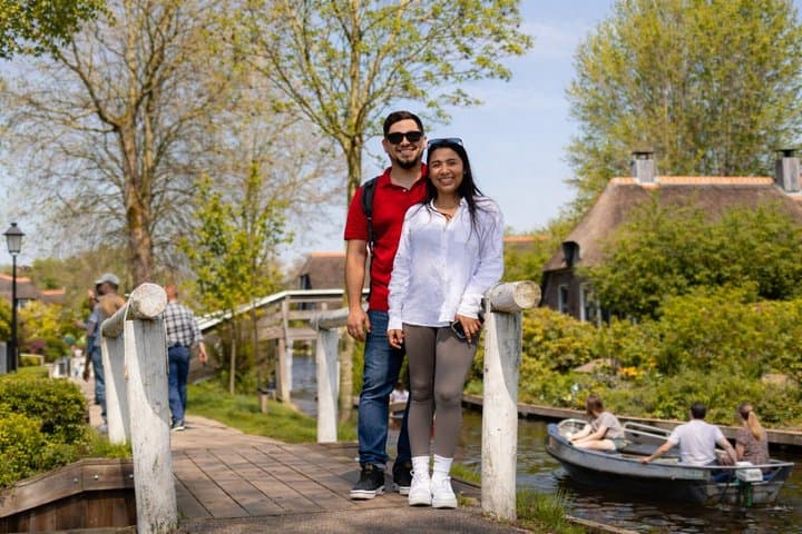 Amsterdam: Giethoorn Fairytale Village Tour & Local Canal Cruise