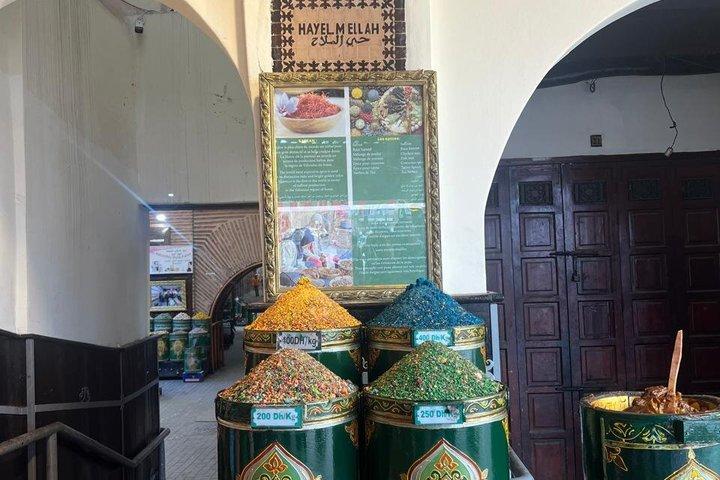 Tour privato di Marrakech : Palazzo Bahia, Tombe Saadiane e Suk