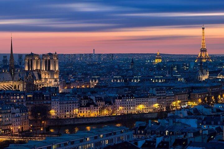 Private transfer from Orly Airport to Paris with driver
