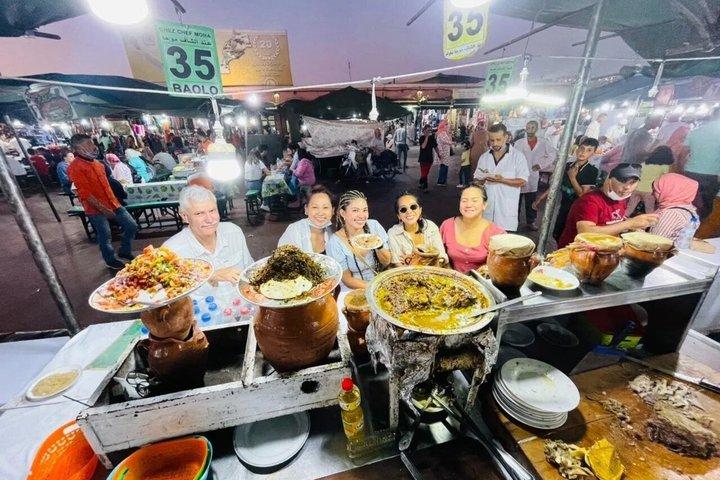 Autêntica comida de rua em Marrakech Excursão guiada à noite