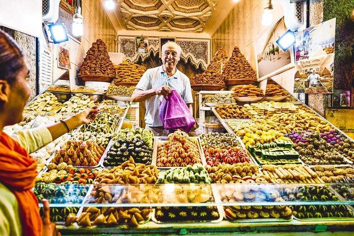 Autentico Street Food a Marrakech Tour guidato a piedi di notte