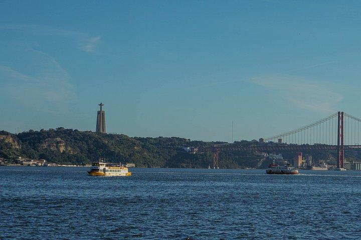 リスボン・アルティメット・トゥク・トゥク・ツアー（5時間）：旧市街、ベレム＆ストリートアート