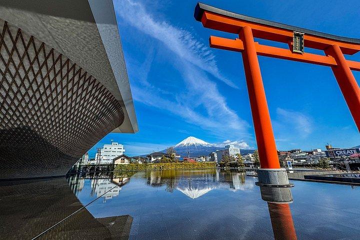 新幹線と車で行く富士山世界遺産プライベートツアー
