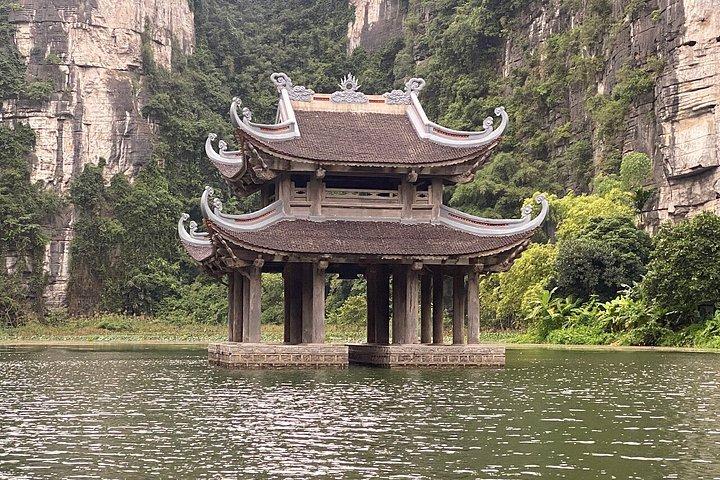 プライベートニンビンビチドンタムコックムア洞窟サイクリング日帰り旅行