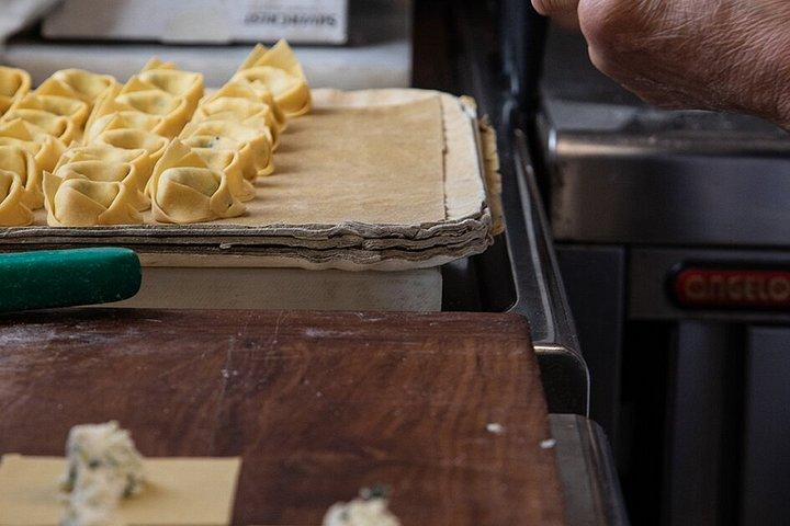 モデナ・フードバレーツアーパルミジャーノ・ランブルスコとバルサミコランチ