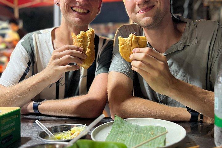 Tuktuk-Local Eats& City Highlightsによるプノンペンナイトフードツアー