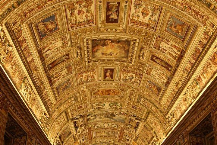 Vatican Museums Skip-the-Line Tickets with Host Assistance