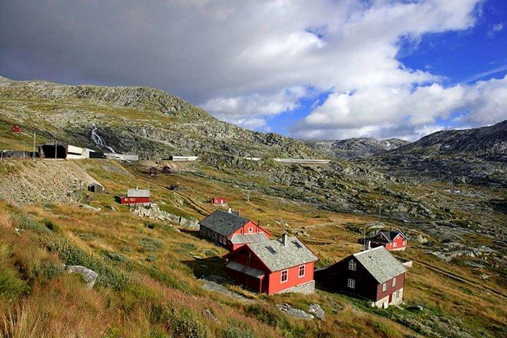 Esplora le montagne della Norvegia (2 giorni) in bicicletta elettrica + treno