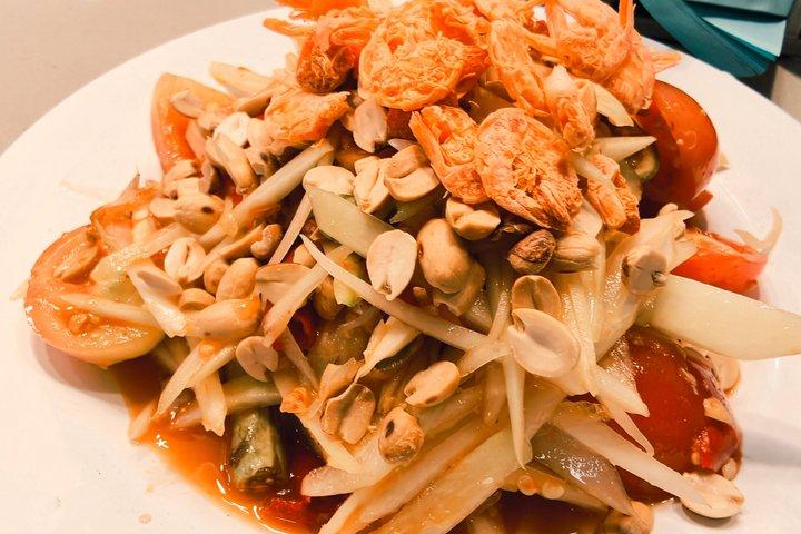 バンコクで最も本格的なガイド付きフードツアー（10+試食付き）