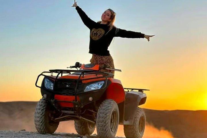 Desert Agafay Marrakech : giro in quad e cammello, tramonto, cena e spettacolo