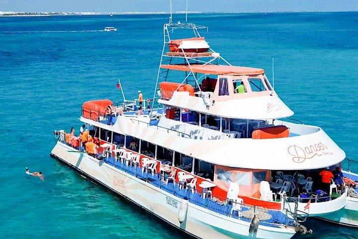 Isla Mujeres Dancer Cruise com almoço e bar aberto