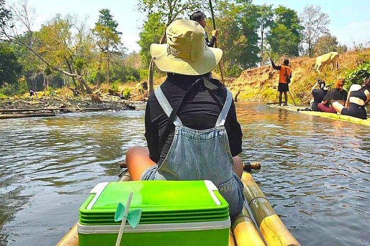 象のサンクチュアリチェンマイ、川下り、ジップライン＆滝