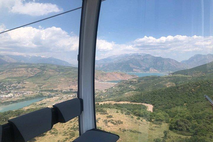 チノーケント・ケーブルカー、チャルヴァク湖ナナイ村の滝