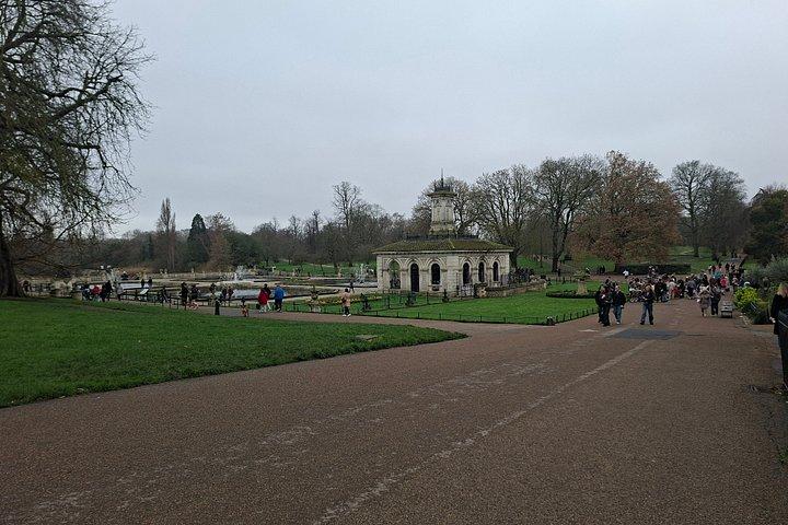 Self-Guided Scavenger Hunt in Hyde Park