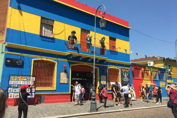 City Tour in Buenos Aires and Navigation Open Bar