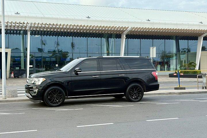 Premium Airport Transfers in Aruba