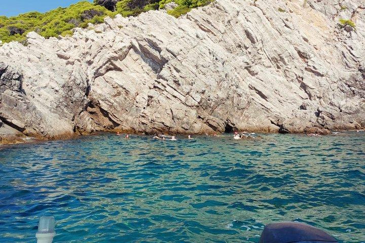 ドゥブロブニク：プライベートボートビーチツアーエラフィティ諸島と青の洞窟