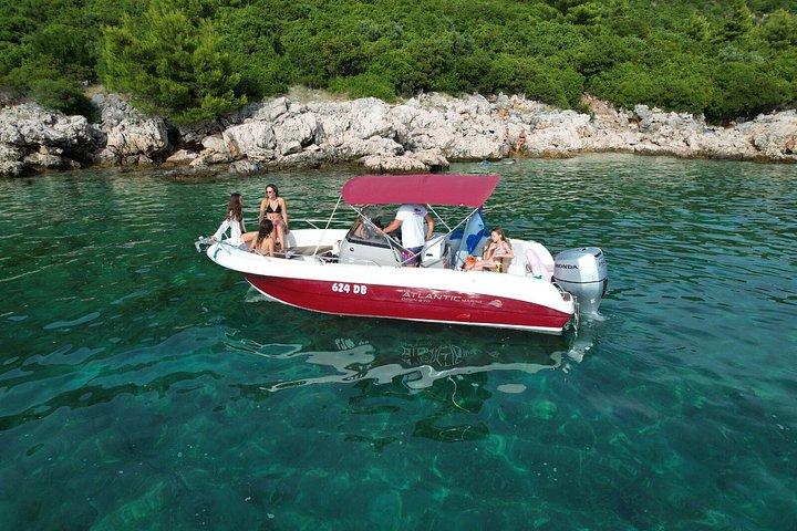ドゥブロブニク：プライベートボートビーチツアーエラフィティ諸島と青の洞窟