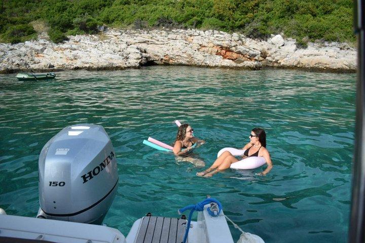 ドゥブロブニク：プライベートボートビーチツアーエラフィティ諸島と青の洞窟