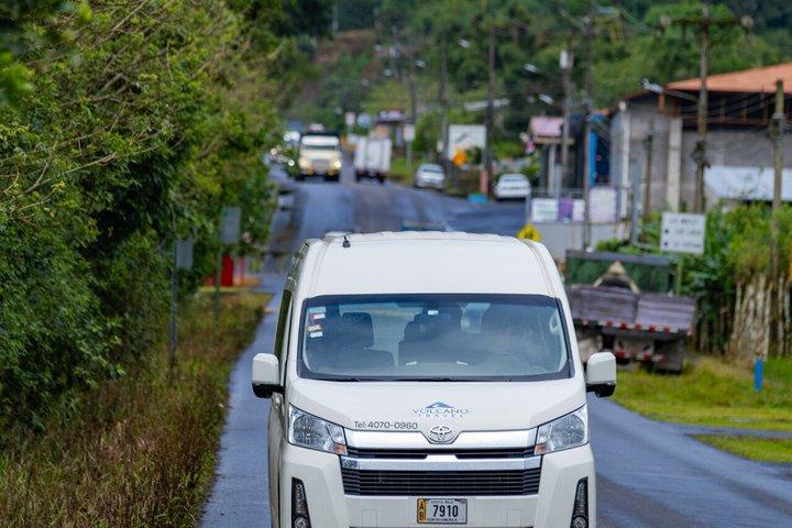 Shared Shuttle from San Jose City or Airport to La Fortuna (PM)