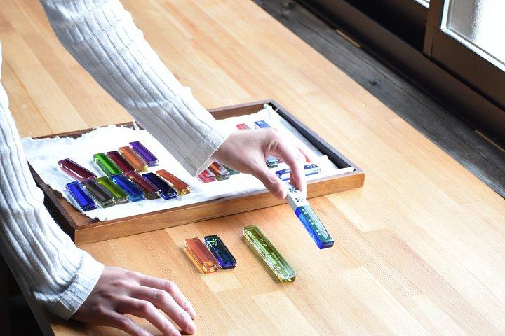 金沢のギャラリーツアーでガラスアートワークショップ
