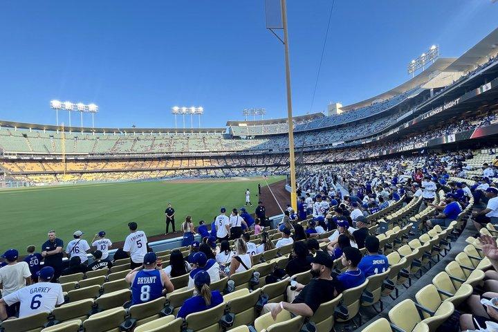 Los Angeles Dodgers basebollmatch på Dodger Stadium