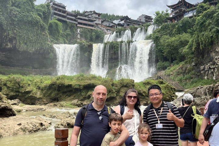 ong古鎮とレッドストーンフォレスト国立地質公園の日帰りツアー