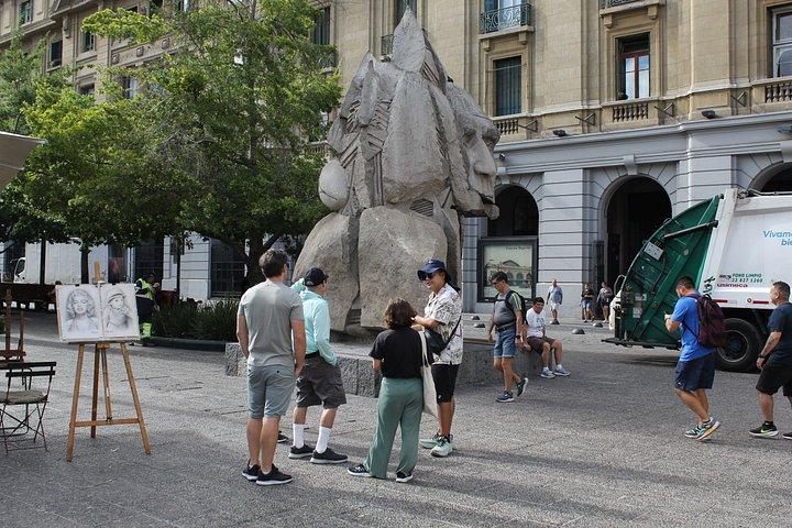 サンティアゴのダウンタウンの歴史と政治ツアー