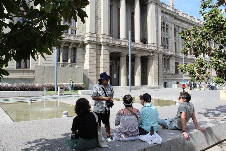 サンティアゴのダウンタウンの歴史と政治ツアー