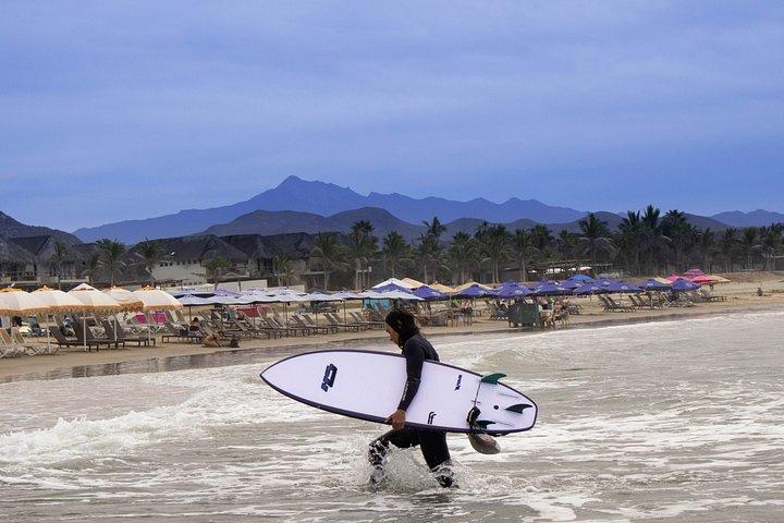 Personalized Surf Sessions in Los Cabos