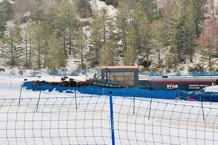 タオルミーナまたはカターニアからのプライベートエトナとワインテイスティングツアー