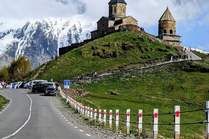 Tour privato di Kazbegi e Gudauri da Tbilisi