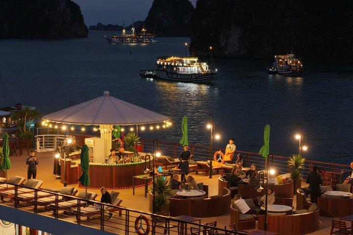 Karta över Bai Tu Long Bay