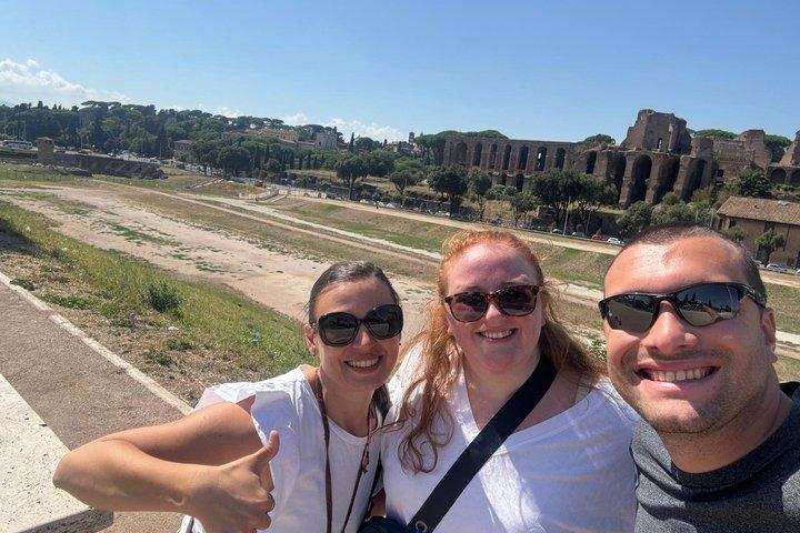 Tour privado en Roma en carrito de golf con un local y helado