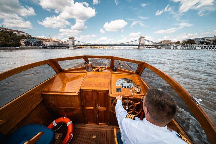 Budapest Private Sunset Cruise with Prosecco