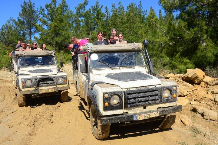 Tour en Jeep Safari Rafting en Monster Truck y Tirolesa