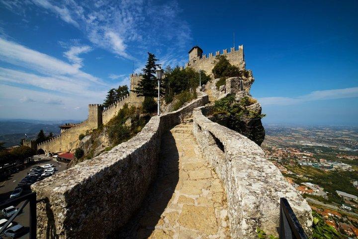 Saint-Marin, un monde minuscule - Excursion privée d'une journée au départ de Bologne