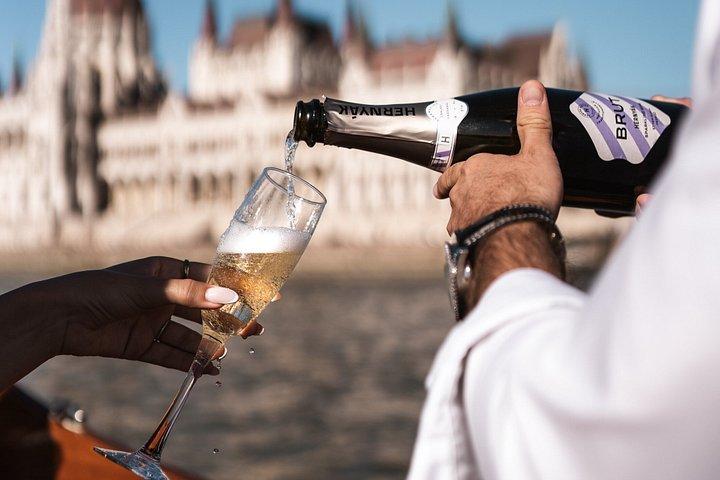 Budapest Private Sunset Cruise with Prosecco