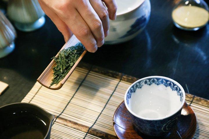 Experimentação de chá Japonês e Shochu em Osaka