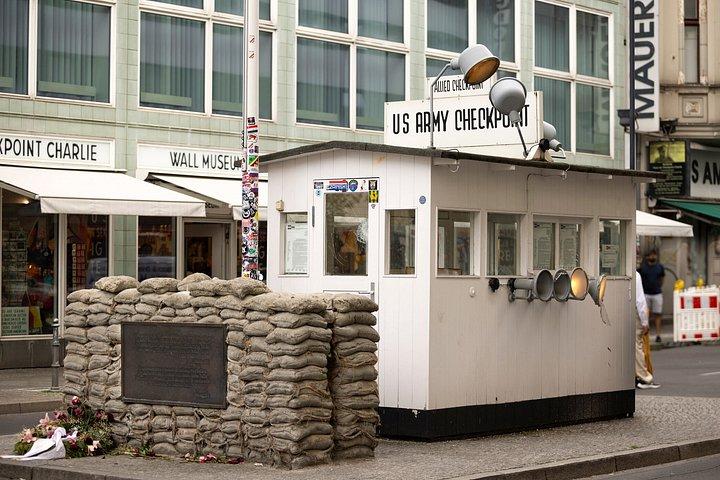 Berlin Wall History Private Walking Tour